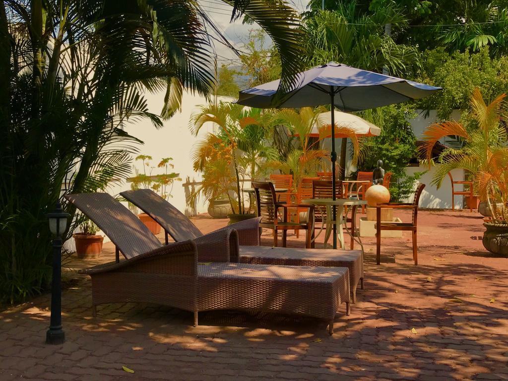 Casa Do Sandalo Boutique Guest House Dili Exterior foto